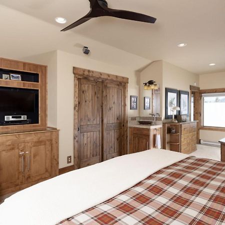Cowboy Heaven Cabin 13 Bandit Big Sky Extérieur photo